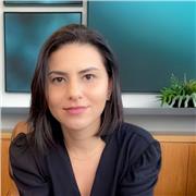 Advogada Trabalhista Empresarial com 10 anos de experiência na área